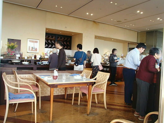 琵琶湖ホテル
朝食会場の様子