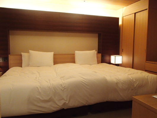 箱根・翠松園 客室の寝室